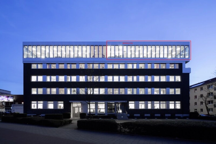 Bürogebäude Abend - Kopie
