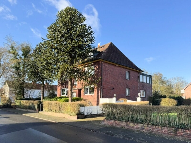 Straßenansicht