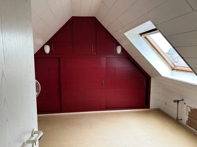 Schrank Spitzboden