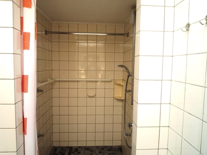 Dusche EG