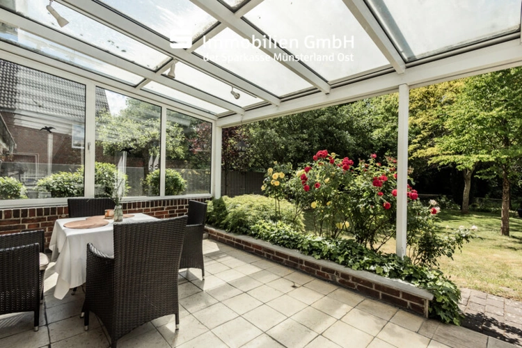 überdachte Terrasse
