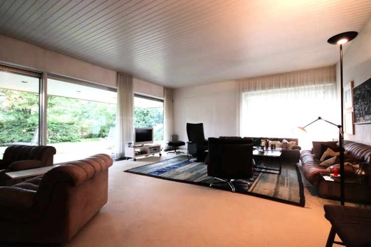 Wohnzimmer Blick auf Sitzecke