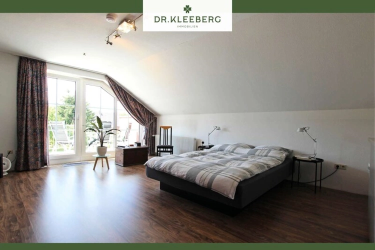 Schlafzimmer DG