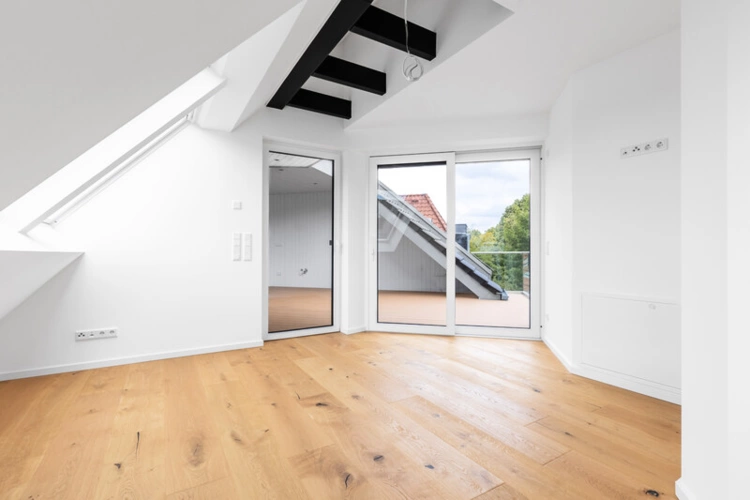 Atelier + Zugang zur Dachterrasse