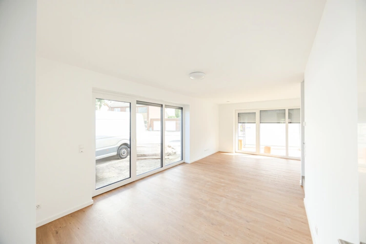 Der lichtdurchflutete Wohn- und Essbereich...