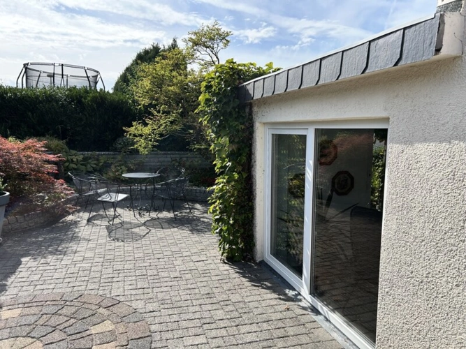 Terrasse mit Zugang Wintergarten