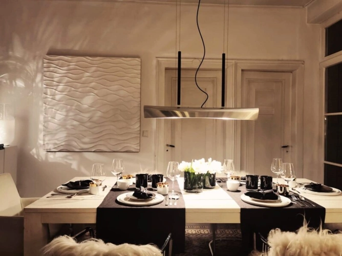 mit Blick zur überdachten Terrasse