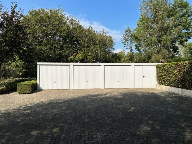 Garagen und Geräteraum