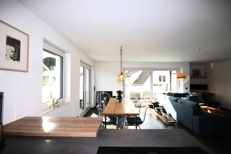 Küche und Essbereich