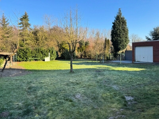 weitläufiges Grundstück