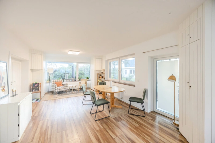 Küche mit Essbereich