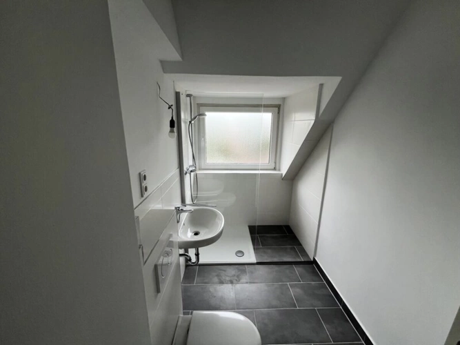Dachgeschoss - Badezimmer