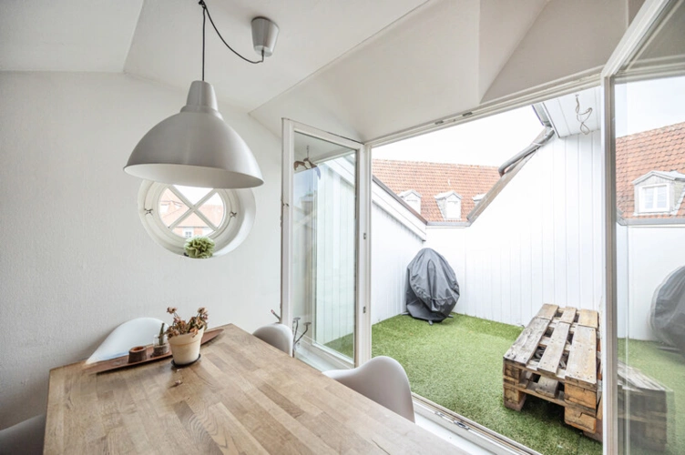 ...der Loungebereich...