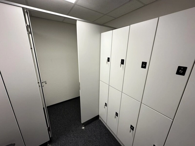 Umkleidekabine + Spind