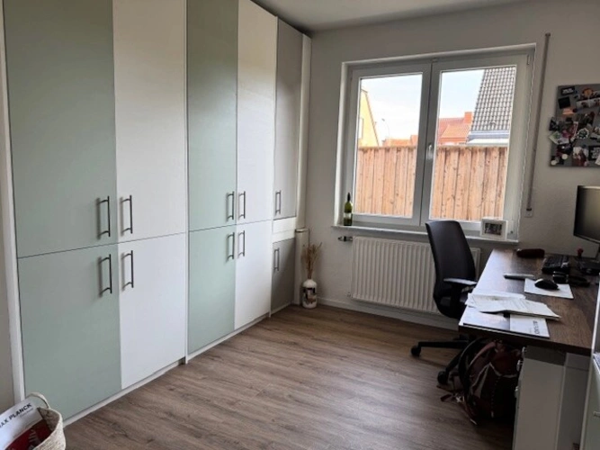 Das Büro bzw. Gästezimmer im EG