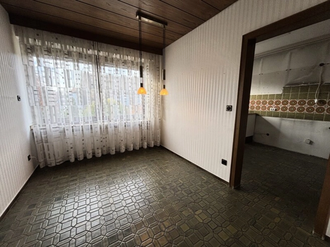 Esszimmer mit Blick in die Küche