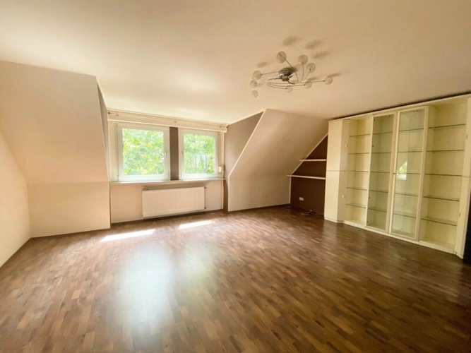 Wohnzimmer Wohnung DG