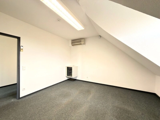 Büro-Behandlung 3