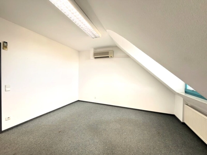 Büro-Behandlung 4