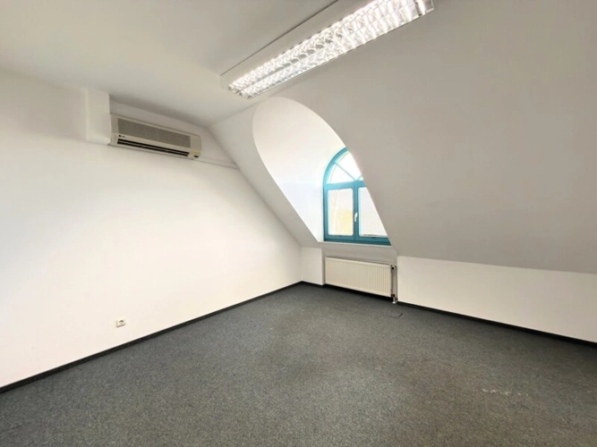Büro-Behandlung 4