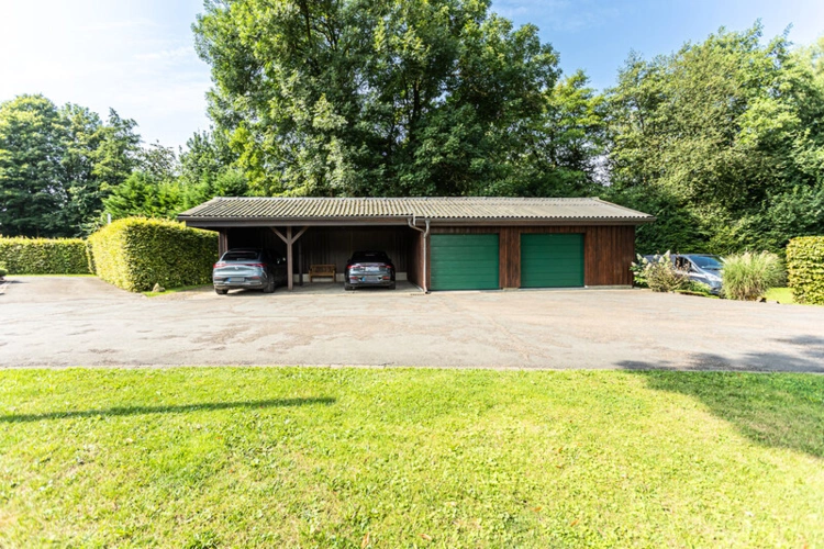 Garagen und Carport