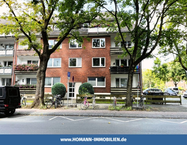 Die Vorderansicht des Wohnhauses