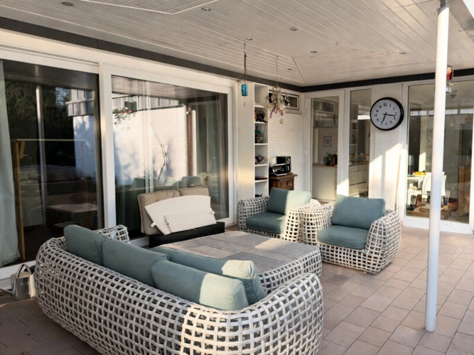 überdachte Terrasse