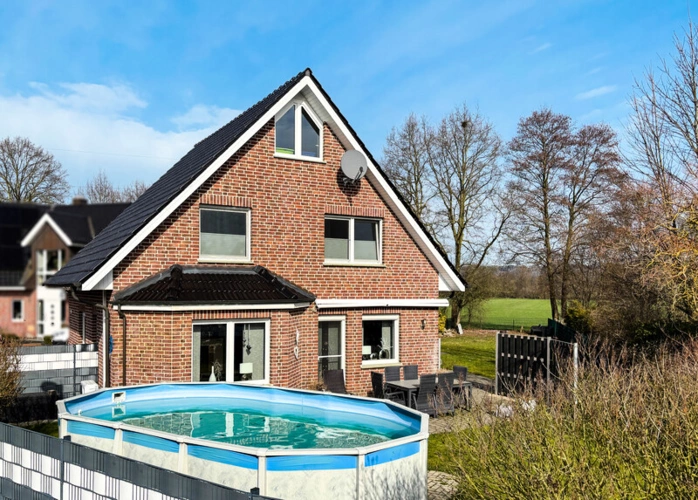Straßenansicht