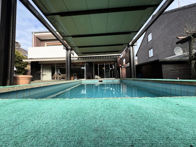 Terrassenpool