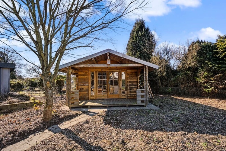 Idyllische Gartenhütte
