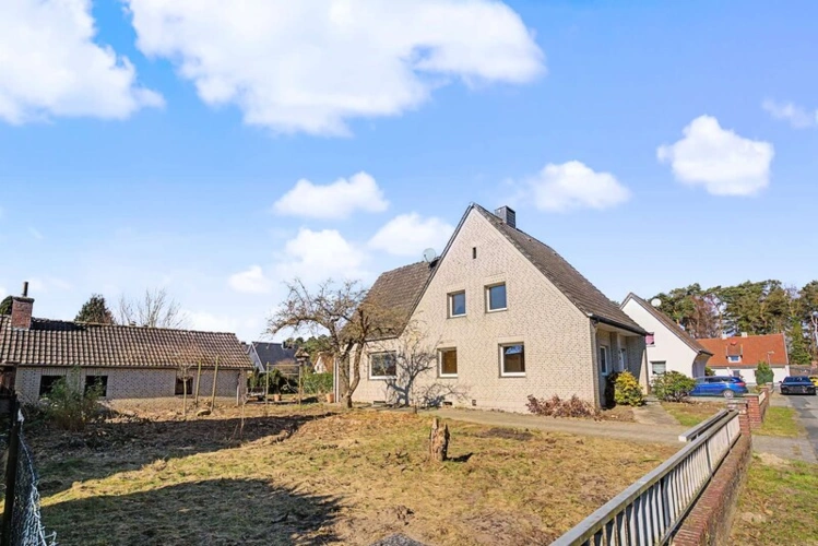 Giebelseite d. Hauses