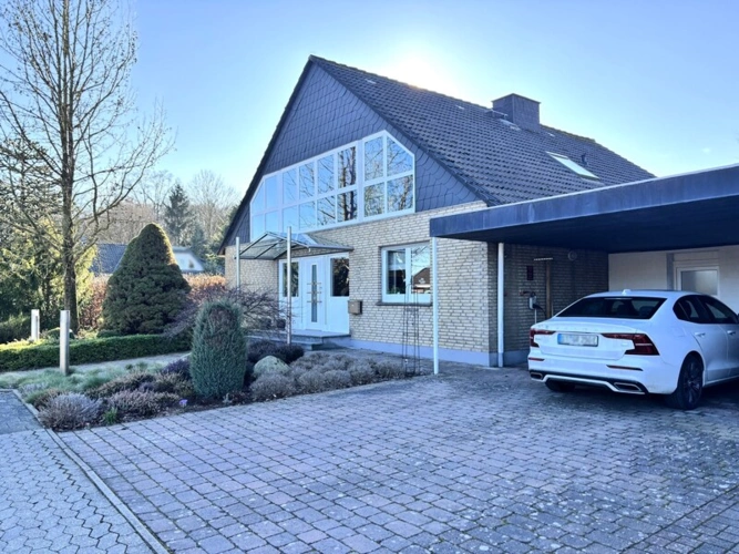 Straßenansicht