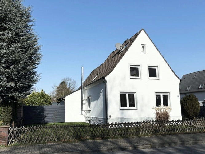 Seitl. Hausansicht