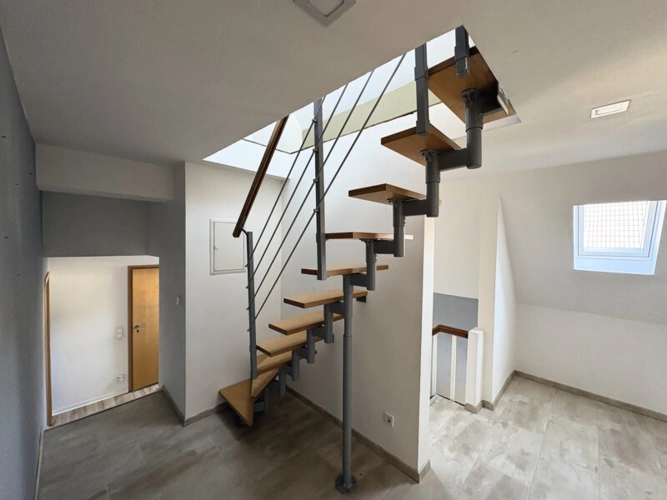 Treppe zum Dachboden