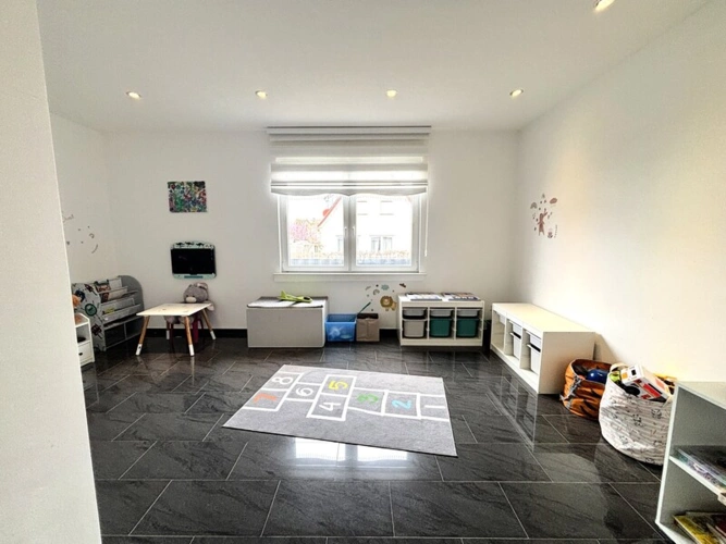 Büro/ Spielzimmer EG