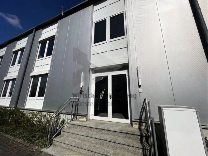 Eingang zum Gebäude