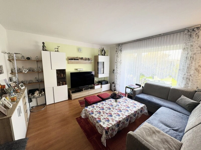 Wohnzimmer Wohnung EG