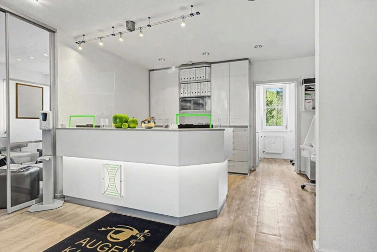 Empfang Augenklinik 1. OG