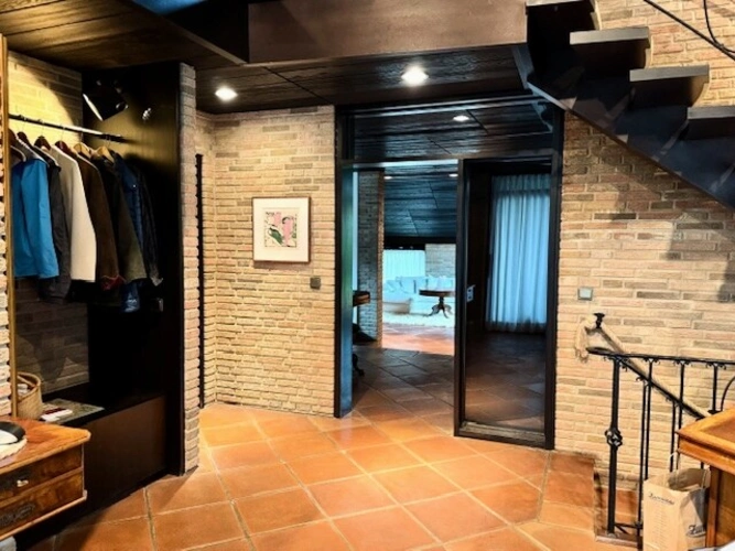 Garderobe und Zugang zum Wohnbereich
