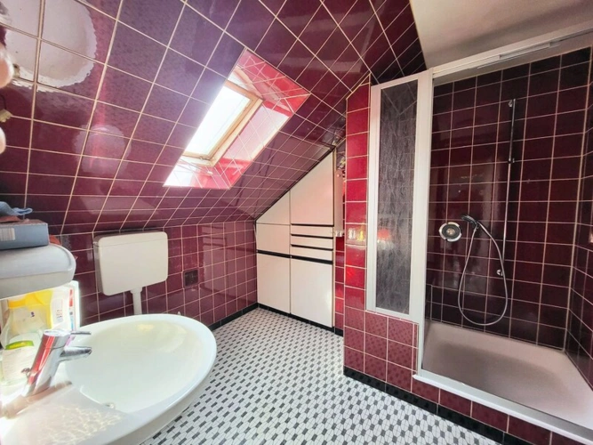 Bad Wohnung DG