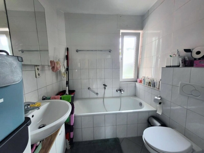 Bad Wohnung OG