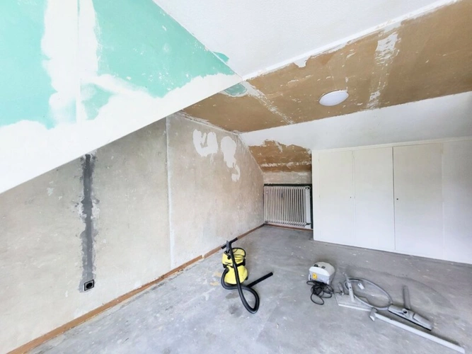 Zimmer 2 Wohnung DG