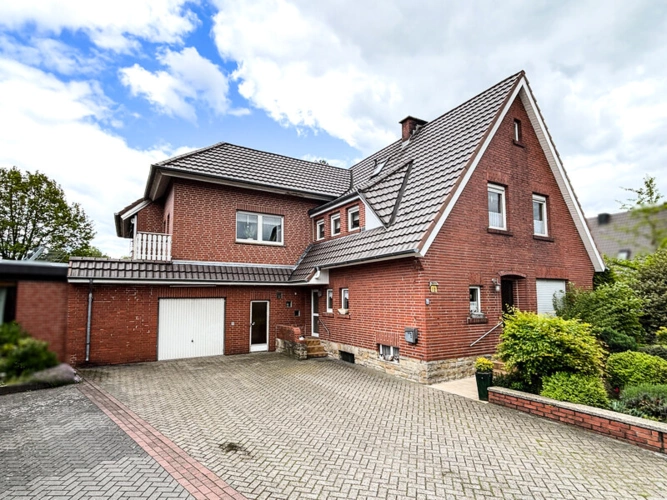 Straßenansicht