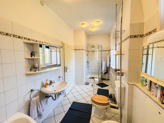 Badezimmer 1