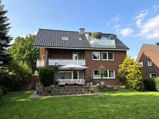 Garten *Bild mit KI bearbeitet*