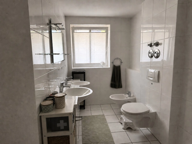 Badezimmer EG