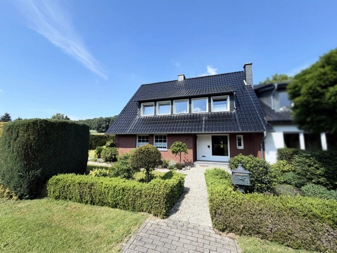 Straßenansicht