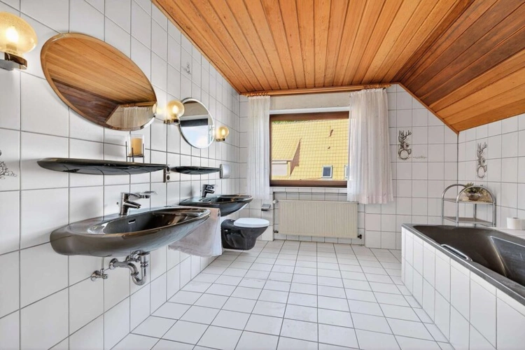 Badezimmer 1.OG