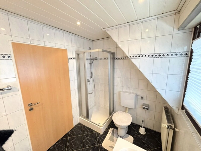 Badezimmer DG