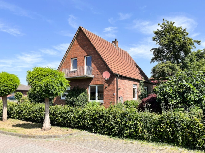 Straßenansicht